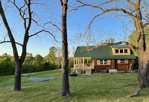 The cabin is located on a ridge top for fantastic views and summer breezes.