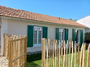 Les Marinières d'Oléron
La Maison du Pêcheur - Façade et terrasse avant