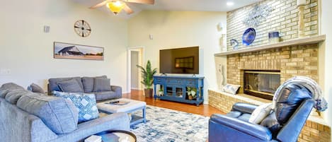 Bradenton Vacation Rental | 3BR | 2BA | Step-Free Access | 2,400 Sq Ft