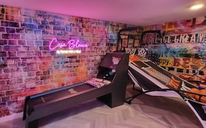 Shoot some hoops and share laughs with the two-player basketball game or play some skeeball, adding an extra layer of fun to the game room at Casa Blanca
