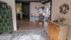 Ferienwohnung mit Balkon-Wohnraum