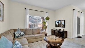 Living Room
46" TV