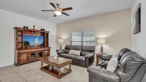 Living Room
55" Smart TV
