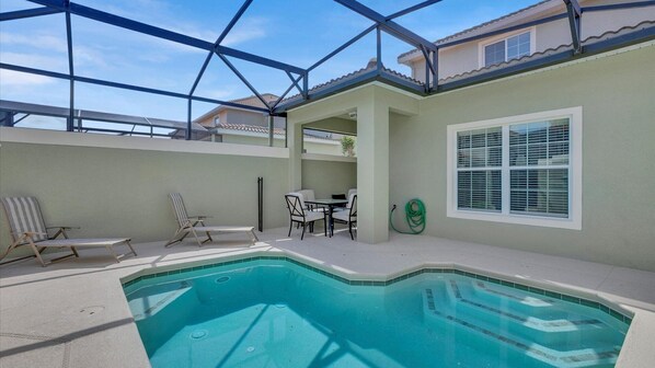 Pool Deck (Angle)