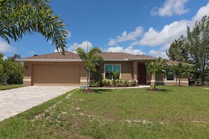 Beautiful South Gulf Cove home