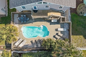 Spacious and private pool area