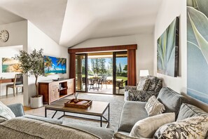 Beautifully decorated with Hawaiian inspired decor and furnishings