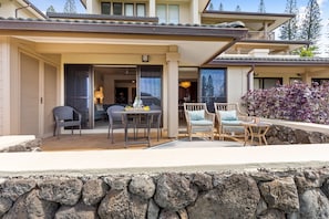 Ample lanai seating