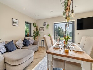 Open plan living space | Bwythyn Cudd, Goodwick, near Fishguard