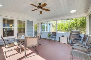 Screened Patio | Gas Grill