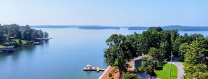 Peanut Point , Wood’s Island and Wind Creek State Park nearby. 