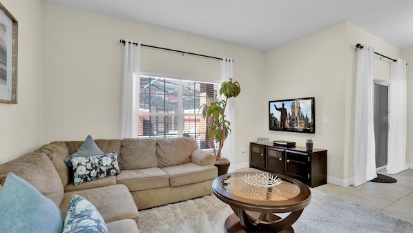 Living Room
46" TV