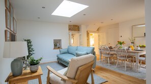 Living/Dining Area, Sage Cottage, Bolthole Retreats