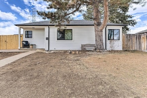 Home Exterior | In-Unit Laundry | Free WiFi | 3 Mi to Empower Field at Mile High