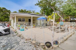 House Exterior | Central A/C | ~29 Mi to The Florida Aquarium