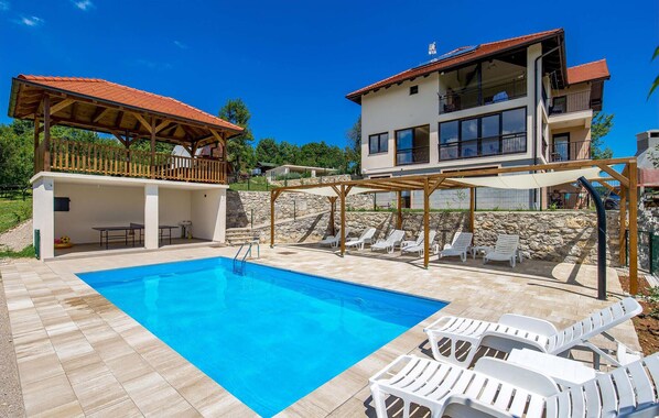 pool