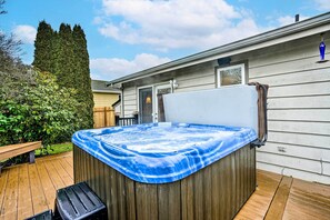 Fenced Yard | Private Hot Tub