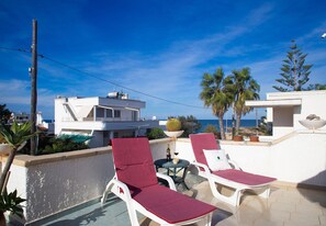Private outdoor space with sea view
