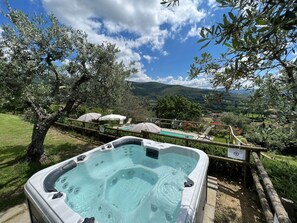 Building Exterior, Hot Tub