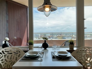 Metropol, Whg. 171, Landseite