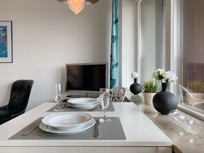 Metropol, Whg. 171, Landseite