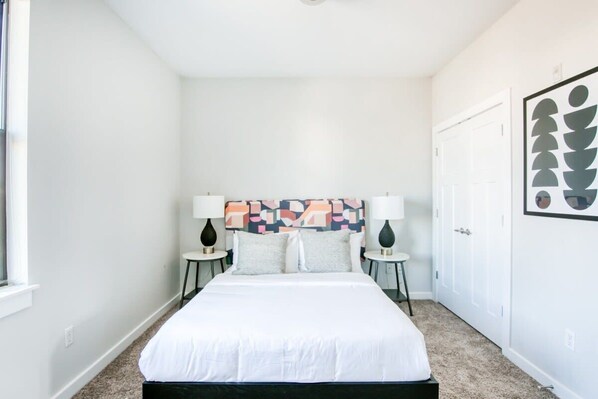 CozySuites MusicRow Chic 1BR w/free parking!