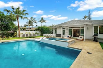 Newly renovated +Brand New Pool and Spa + Airy-Custom Ocean Bluff Home