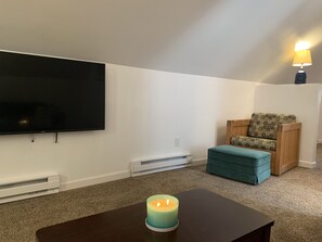 Screen, Furniture, Indoors, Living Room, TV