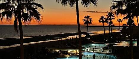 Watch more sunsets and less Netflix from your Veo la Mar 203 balcony!