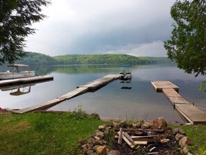 Middle dock