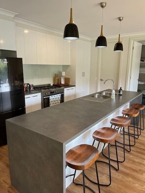Breakfast bar