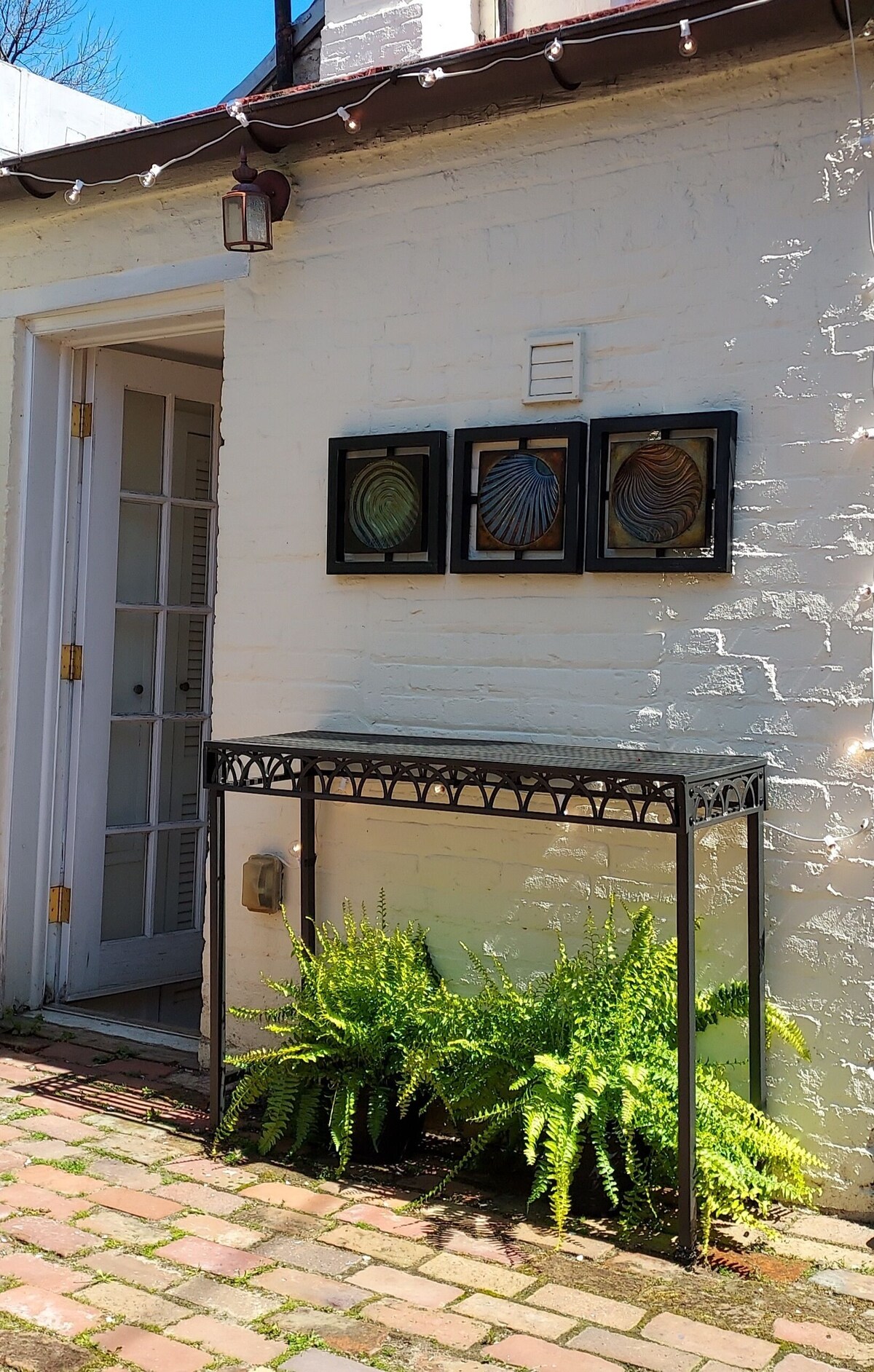 Historic 1850 townhouse in heart of Old Town. Walk score: 96