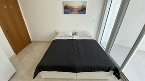 Schlafzimmer 1