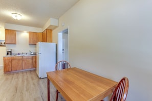 Full Kitchen | Cooking Basics | Coffee Maker