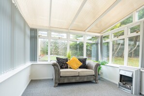 Living Room / Lounge
