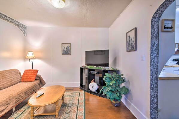 Loveland Vacation Rental | 1BR | 1BA | 3 Stairs to Access | 400 Sq Ft