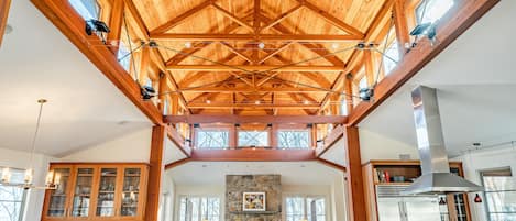 Great Room Amish post and beam ceiling