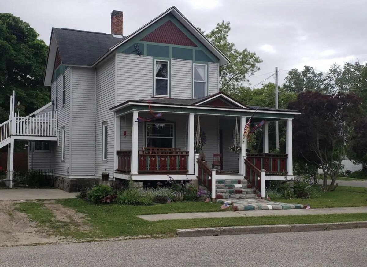 Main Image