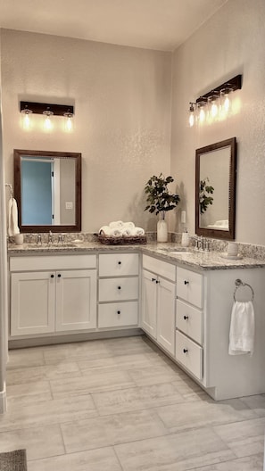 Luxurious master bathroom