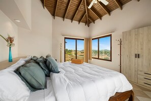 2nd floor primary suite - king bed
