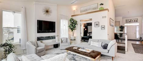 Yorkville Vacation Rental | 3BR | 2BA | 3 Steps Required | 2,436 Sq Ft