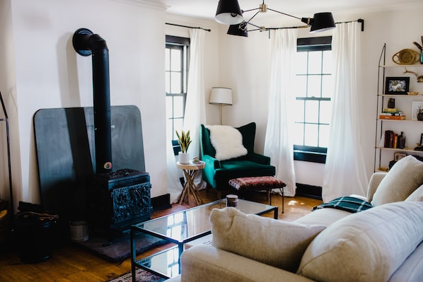 Cottage - Living Room