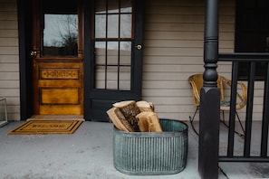 Cottage - Porch