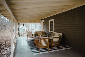 Riverhouse Shared Porch