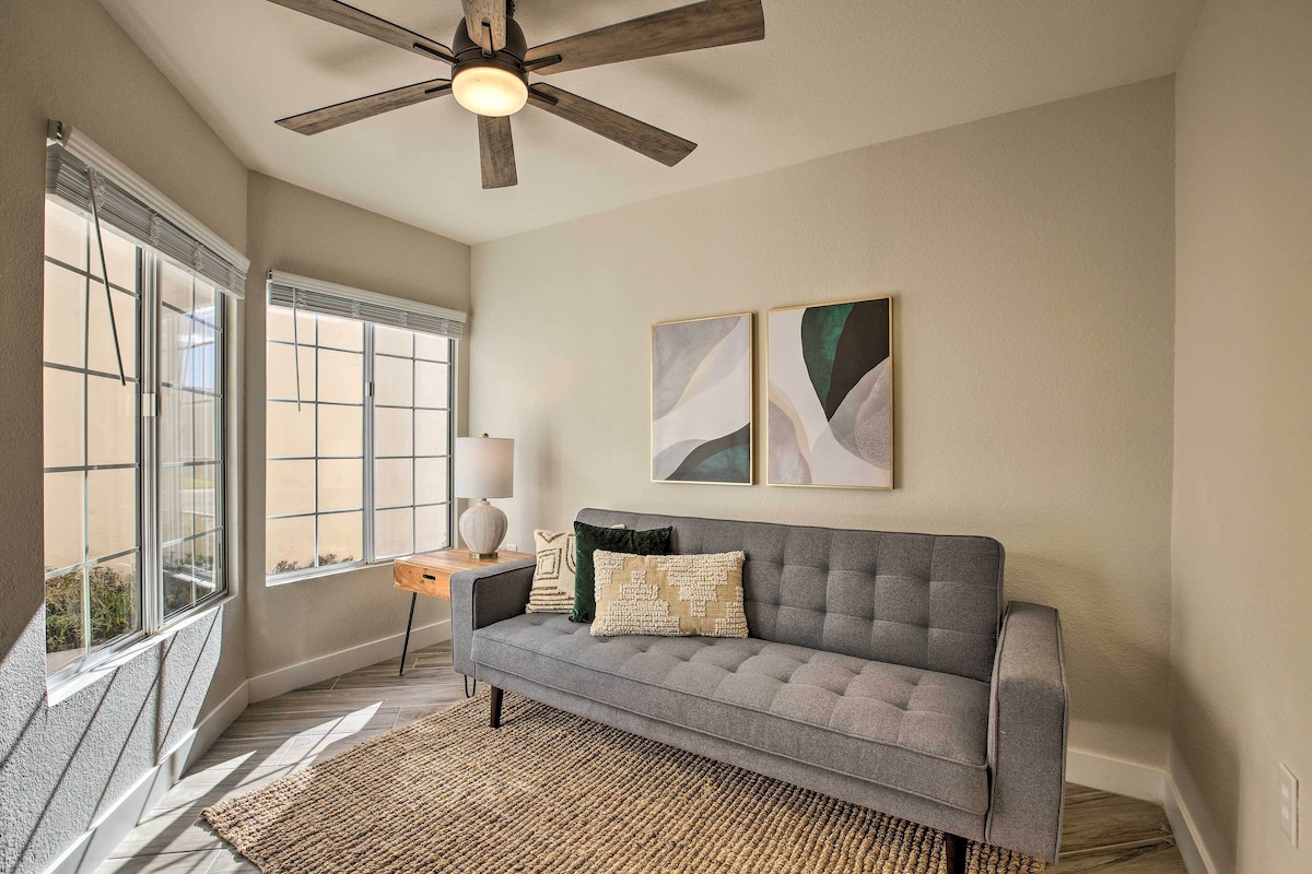 55+ Surprise Vacation Home w/ Golf Course View!