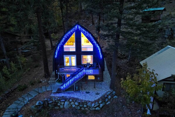 Leavenworth Vacation Rental | 2BR | 2.5BA | 1,700 Sq Ft | Steps Required