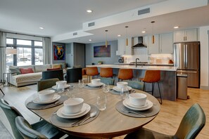 Dining area with seating for 6 people