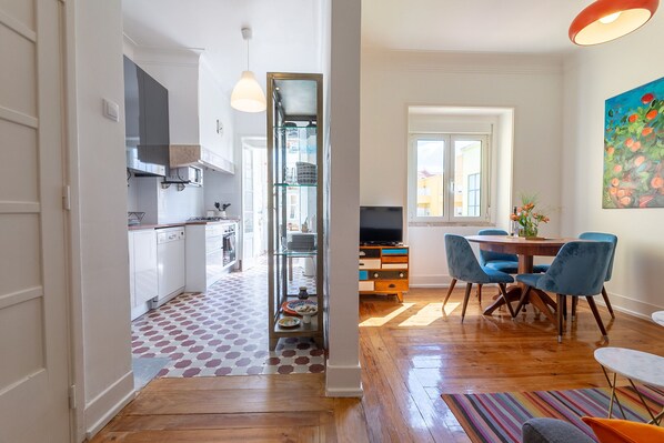 View to kitchen and living room area