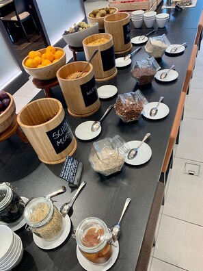 朝食ビュッフェ
