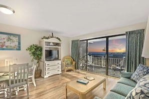Nice and cozy living room